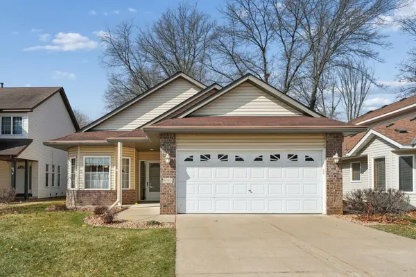 8040 Benjamin ST NE, Spring Lake Park, MN 55432