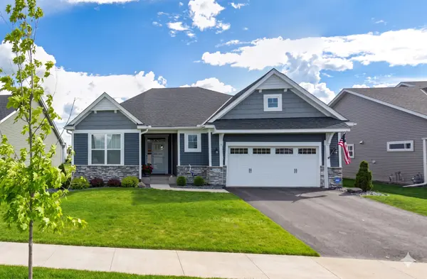 2040 Diamond LN, Lino Lakes, MN 55038