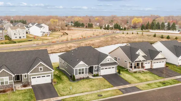 2040 Diamond LN, Lino Lakes, MN 55038