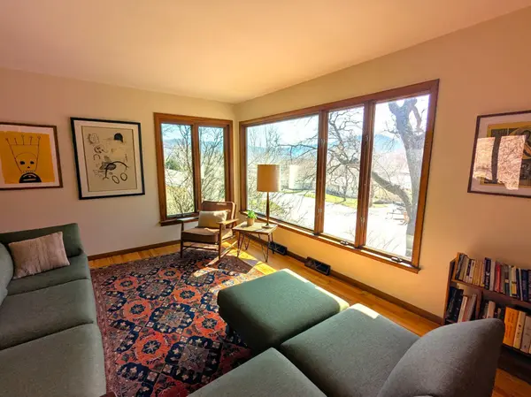 1014 Glen Echo RD, Winona, MN 55987