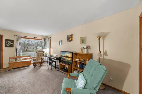 1967 County Road D W, Arden Hills, MN 55112