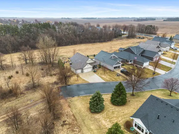 3529 S Pointe DR, Hastings, MN 55033
