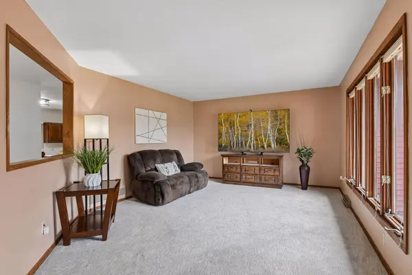 10001 Beard AVE S, Bloomington, MN 55431