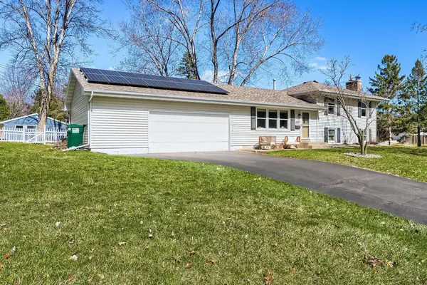 8605 Poplar Bridge Curve, Bloomington, MN 55437