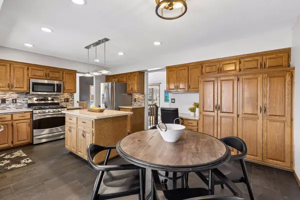 295 Oakhill DR, Shoreview, MN 55126