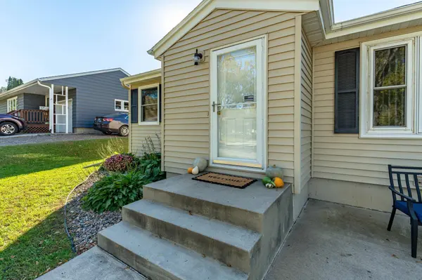 410 E Saint Charles AVE, Fergus Falls, MN 56537