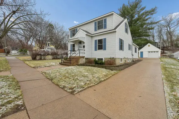 824 Elm ST, Hudson, WI 54016