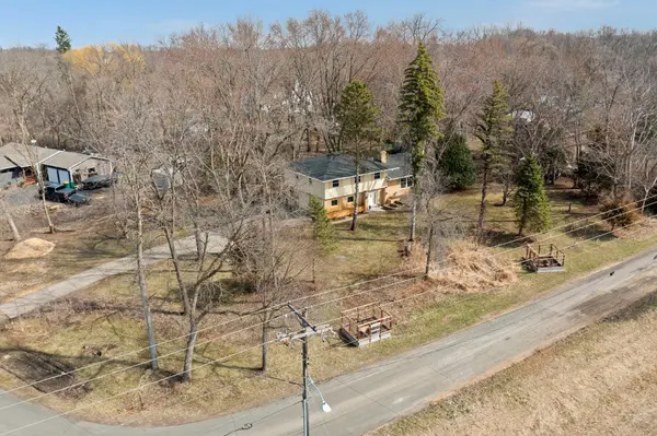 6165 Pleasant AVE, Excelsior, MN 55331