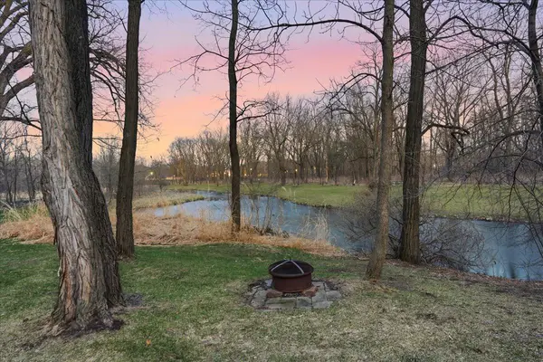 1362 Riverside DR #1362, River Falls, WI 54022