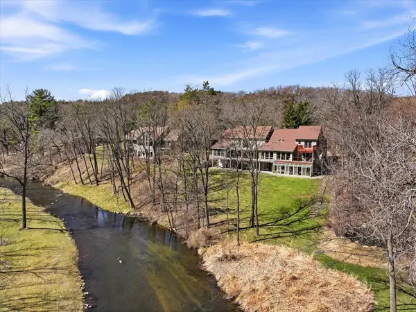 1362 Riverside DR #1362, River Falls, WI 54022