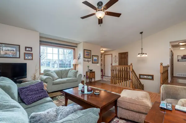 200 Foxfire DR, Mankato, MN 56001