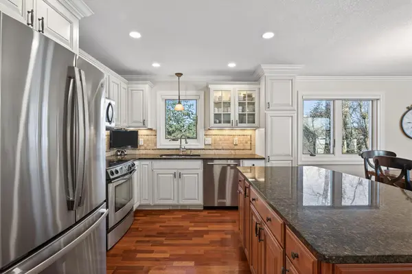 2670 Commerce BLVD #202, Mound, MN 55364