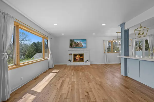 3645 Robinwood Ter, Minnetonka, MN 55305