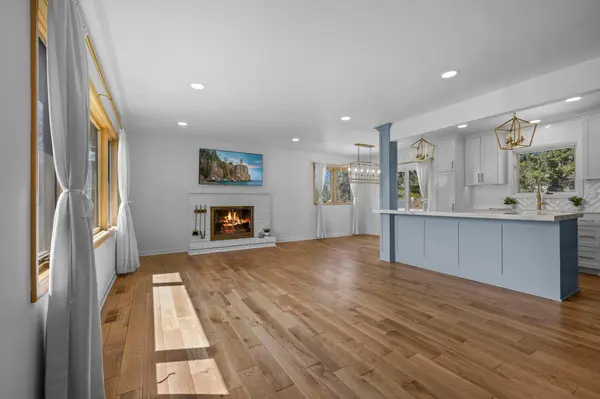 3645 Robinwood Ter, Minnetonka, MN 55305