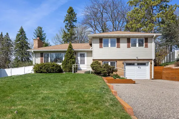 3645 Robinwood Ter, Minnetonka, MN 55305