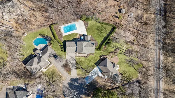 2017 Adeline CT, Minnetonka, MN 55391