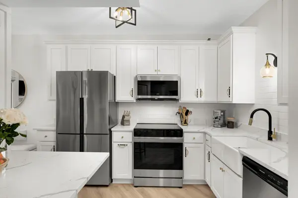 26 10th ST W #2009, Saint Paul, MN 55102