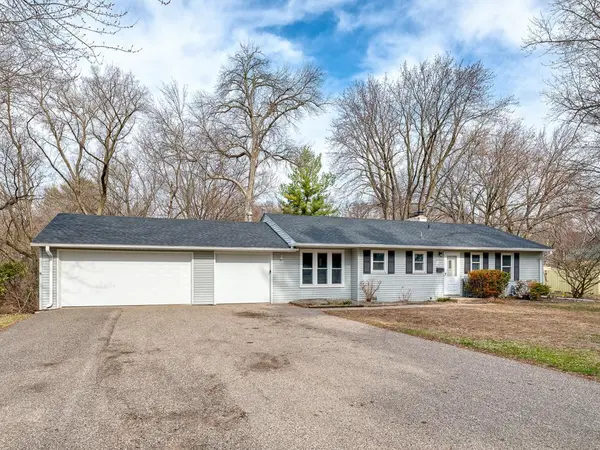 4246 Oak Drive LN, Minnetonka, MN 55343