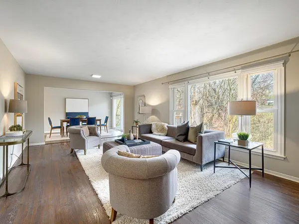4246 Oak Drive LN, Minnetonka, MN 55343