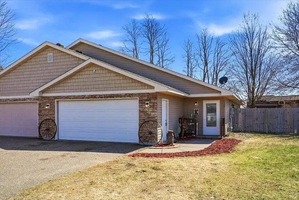 1137 Hidden LN, New Richmond, WI 54017