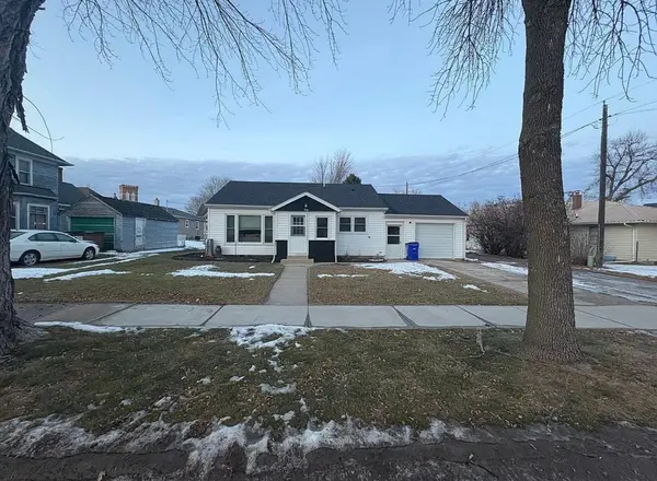 758 Pine ST, Dawson, MN 56232