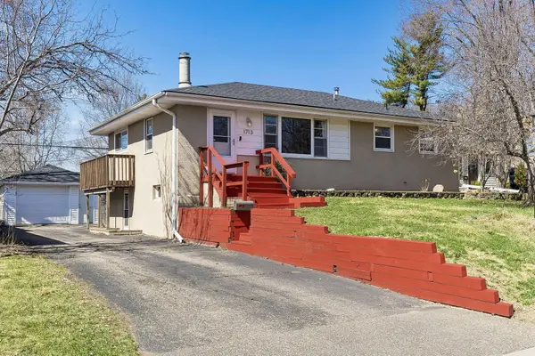 1713 Independence AVE N, Golden Valley, MN 55427