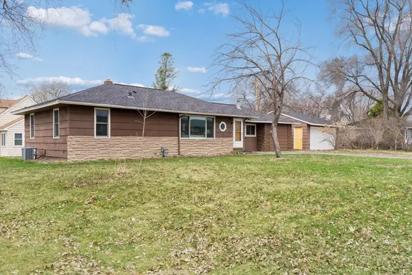1961 Adolphus ST, Maplewood, MN 55117