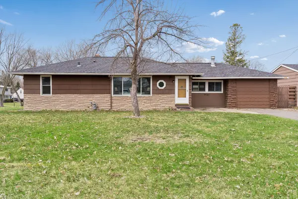 1961 Adolphus ST, Maplewood, MN 55117
