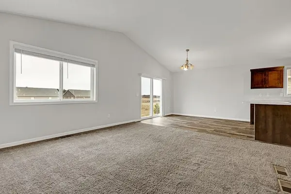 39844 Fawn AVE, North Branch, MN 55056