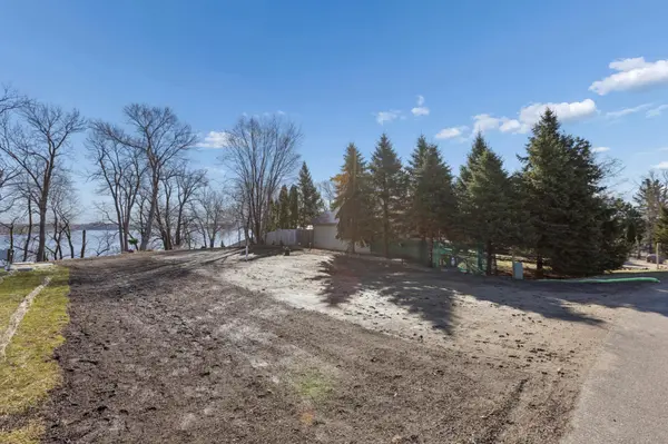 21280 654th AVE, Litchfield, MN 55355