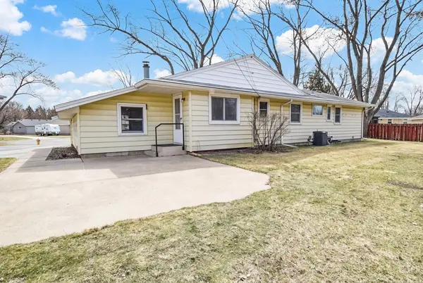 2249 113th AVE NW, Coon Rapids, MN 55433