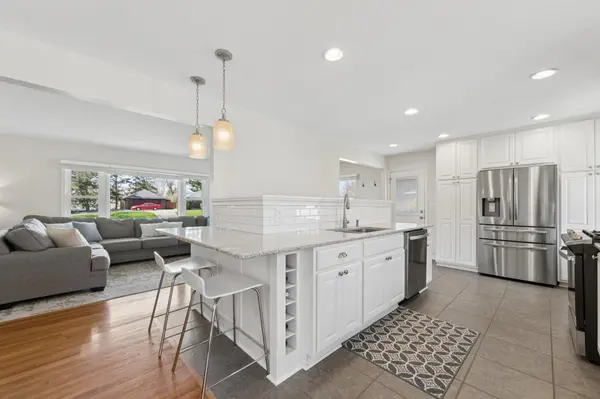 3206 W 88th ST, Bloomington, MN 55431