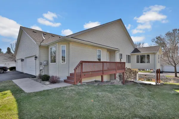 13441 Pine View PL, Lindstrom, MN 55045