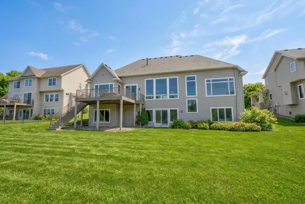 10540 Pinnacle WAY, Woodbury, MN 55129