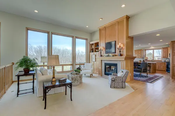 10540 Pinnacle WAY, Woodbury, MN 55129