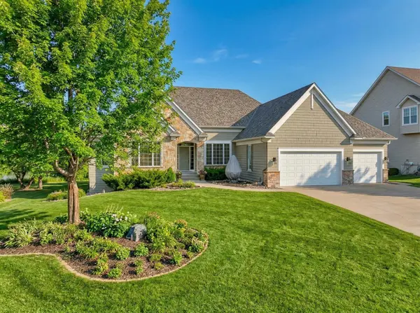 10540 Pinnacle WAY, Woodbury, MN 55129