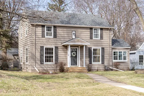 895 Parkview AVE, Saint Paul, MN 55117
