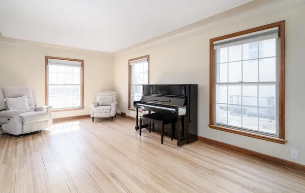 895 Parkview AVE, Saint Paul, MN 55117