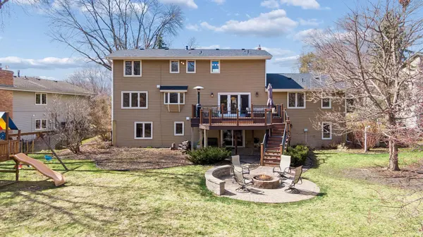2850 Alvarado LN N, Plymouth, MN 55447