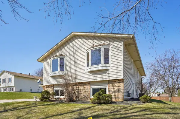 15809 Harmony Way CT, Apple Valley, MN 55124