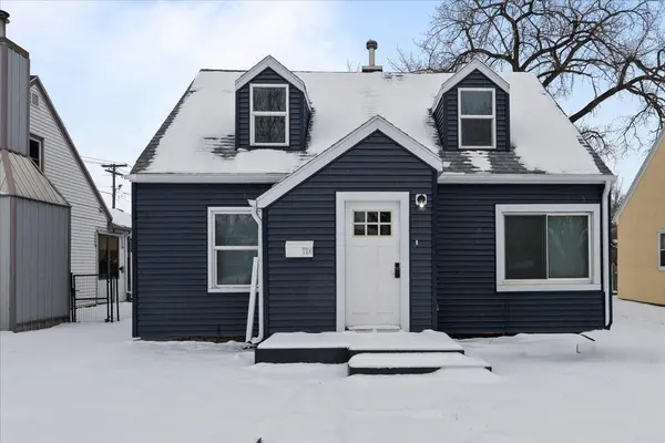 724 8th ST N, Wahpeton, ND 58075
