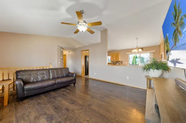 729 Obrien Pkwy, Belle Plaine, MN 56011