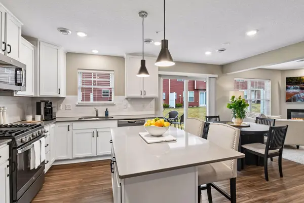 9494 Bridle WAY, Victoria, MN 55386