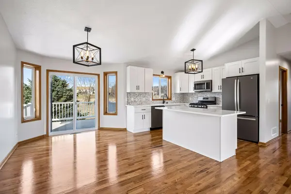 9693 Mill Trail LN, Monticello, MN 55362