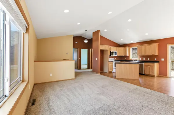117 Valley CT, Cannon Falls, MN 55009