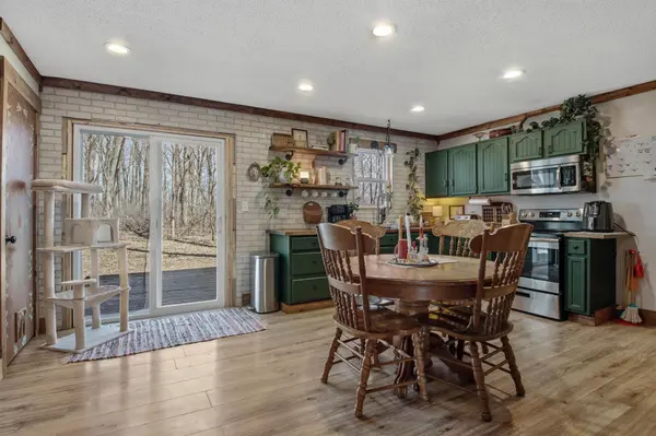 527 10th AVE, Clear Lake, WI 54005