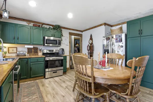527 10th AVE, Clear Lake, WI 54005