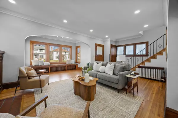 4032 Grand AVE S, Minneapolis, MN 55409
