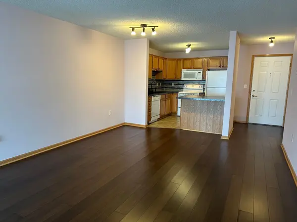 2231 Penn PL #322, North Saint Paul, MN 55109