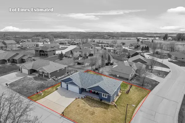 1363 Summit DR, Winona, MN 55987